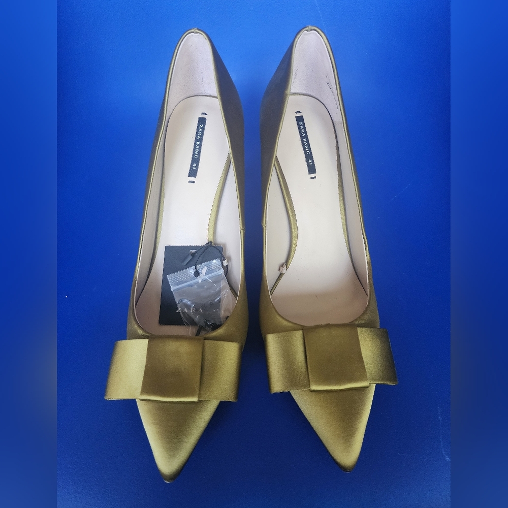 Zara Olive Green Heels Size 10 With Tags